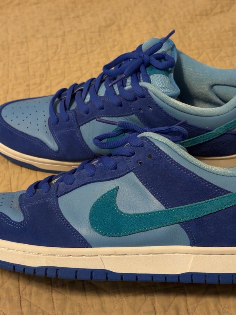 Nike SB Dunk Low “Blue Raspberry” - Picture 2 of 8